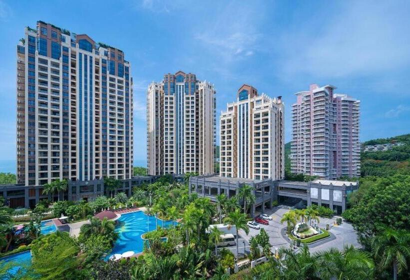 Sanya Baohong Shang Haihuating Boutique