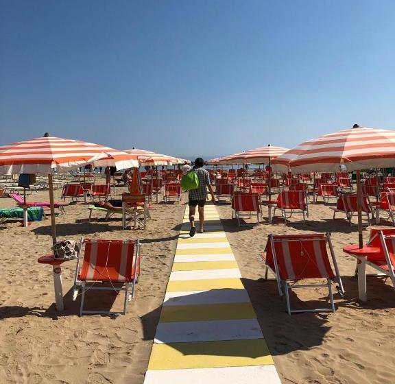 Fotos del hotel International:  11