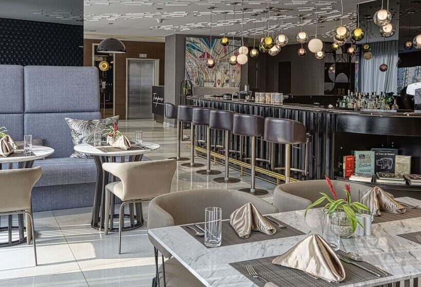 Fotos del hotel Novotel Suites Manila At Acqua:  9