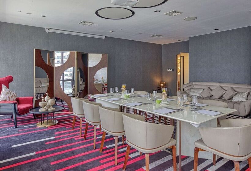 Fotos del hotel Novotel Suites Manila At Acqua:  25