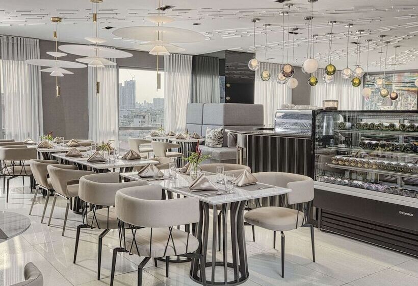 Fotos del hotel Novotel Suites Manila At Acqua:  11