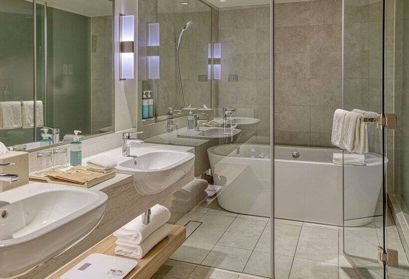 Fotos del hotel Novotel Suites Manila At Acqua:  17