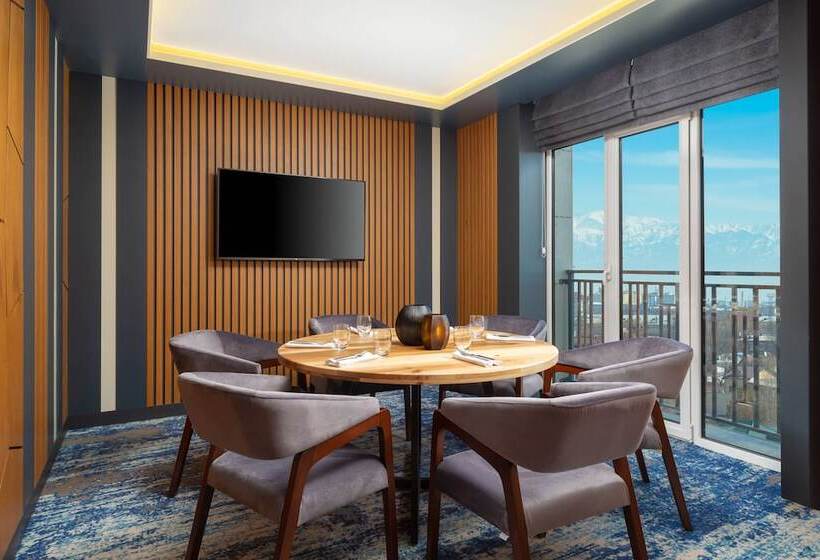 Fotos del hotel Courtyard By Marriott Tashkent:  6