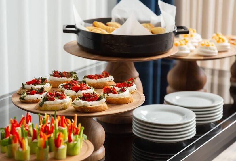 Fotos del hotel Courtyard By Marriott Tashkent:  15