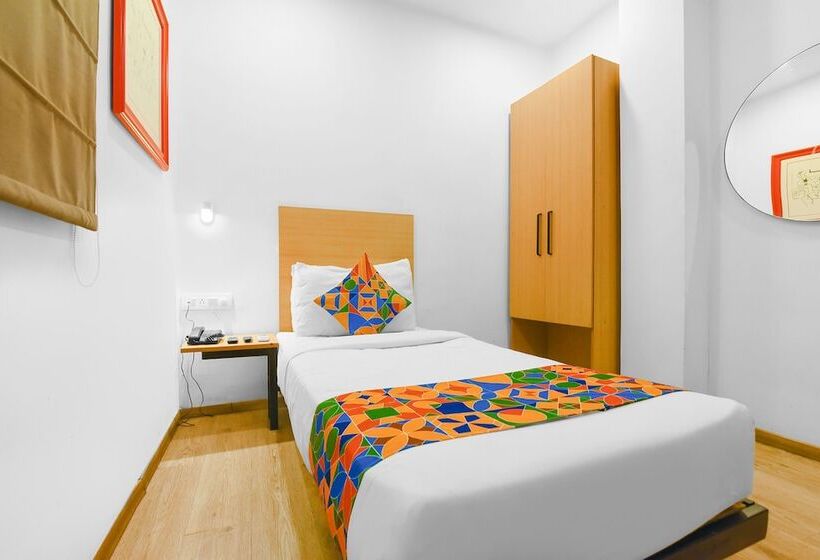 Fotos del hotel Oyo Townhouse 095 Akash Ganga Park Circus:  22