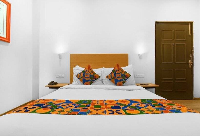 Fotos del hotel Oyo Townhouse 095 Akash Ganga Park Circus:  17