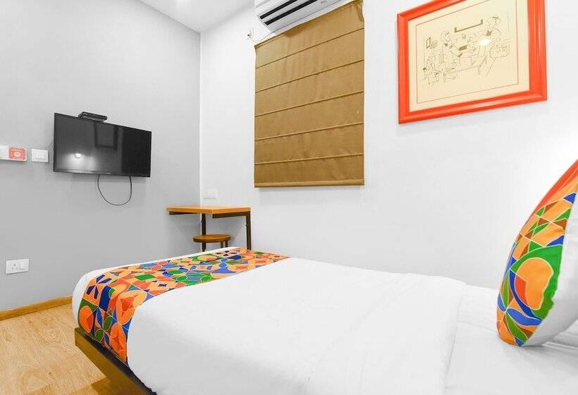 Fotos del hotel Oyo Townhouse 095 Akash Ganga Park Circus:  18