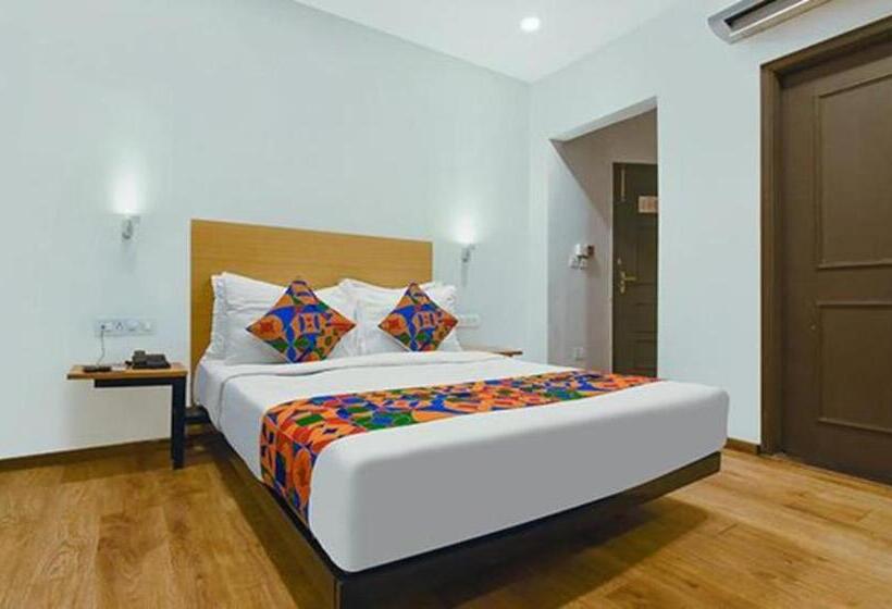 Fotos del hotel Oyo Townhouse 095 Akash Ganga Park Circus:  8