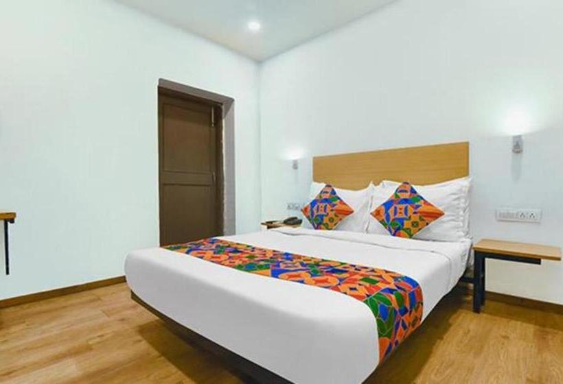 Fotos del hotel Oyo Townhouse 095 Akash Ganga Park Circus:  6