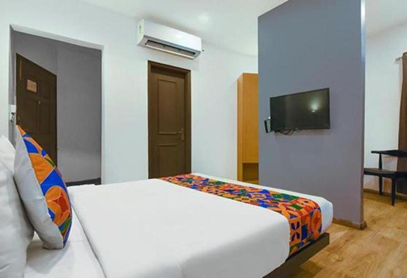 Fotos del hotel Oyo Townhouse 095 Akash Ganga Park Circus:  2