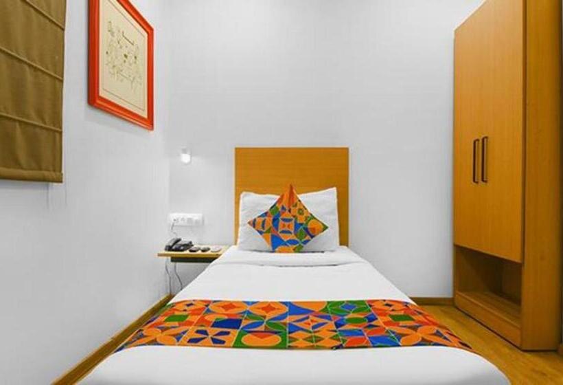 Fotos del hotel Oyo Townhouse 095 Akash Ganga Park Circus:  10