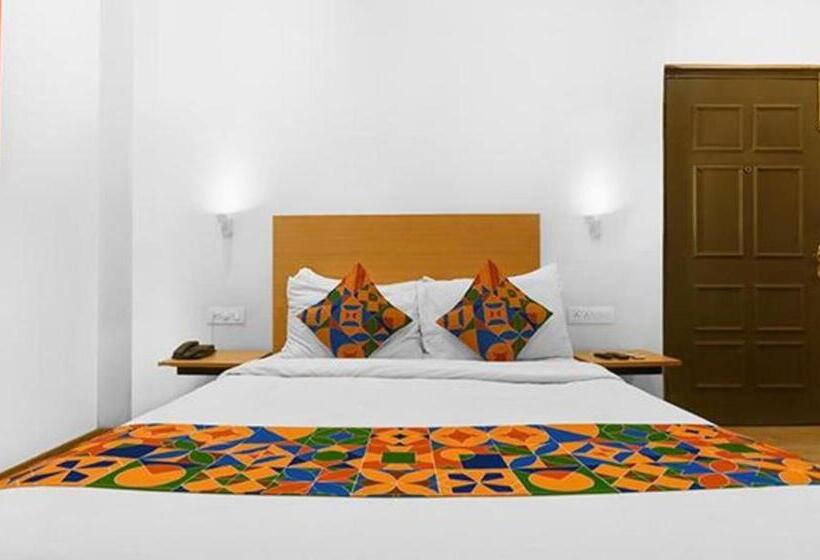 Fotos del hotel Oyo Townhouse 095 Akash Ganga Park Circus:  13