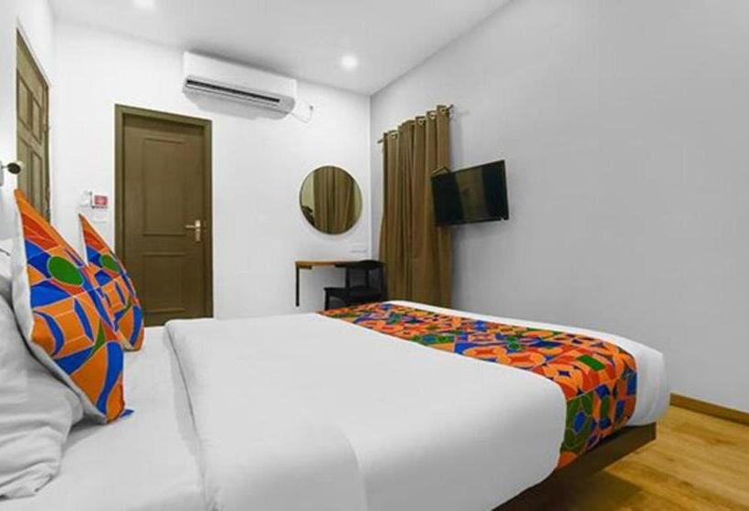 Fotos del hotel Oyo Townhouse 095 Akash Ganga Park Circus:  15