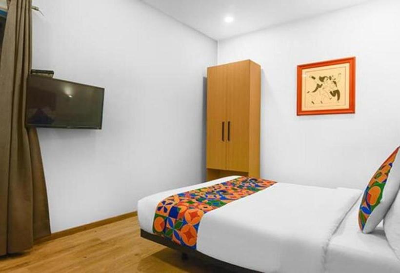 Fotos del hotel Oyo Townhouse 095 Akash Ganga Park Circus:  16