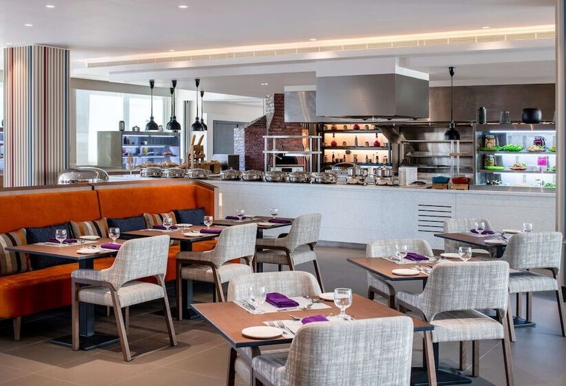 Fotos del hotel Doubletree By Hilton Riyadh Financial District  & Suites:  15