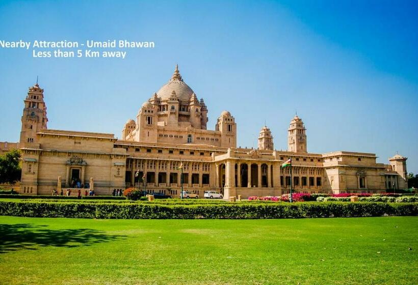 Fotos del hotel Oyo 19628  Amba International:  7