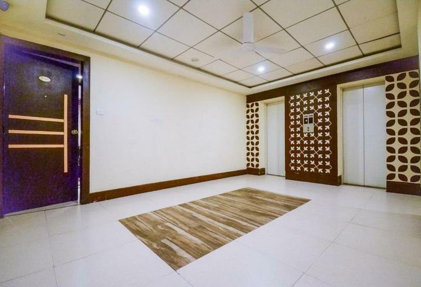 Fotos del hotel Oyo 19628  Amba International:  8