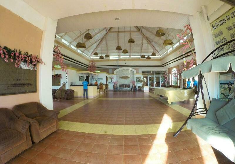 Fotos del hotel Pangil Beach Resort:  2