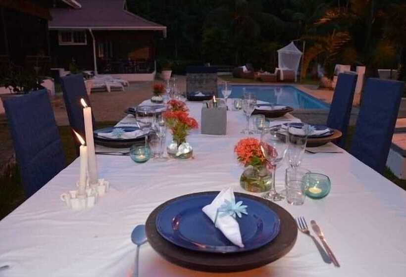 Fotos del hotel Kokogrove Chalets:  3