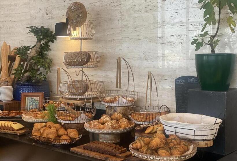 Fotos del hotel Mövenpick  And Residences Riyadh:  24