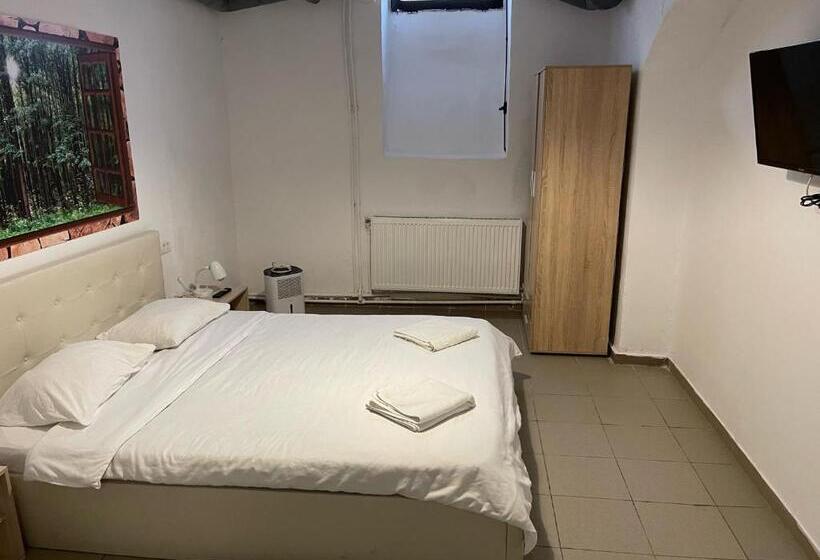 Fotos del hotel X Hostel Bucharest:  3