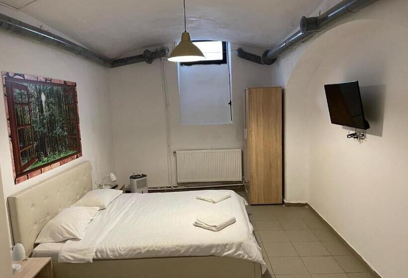 Fotos del hotel X Hostel Bucharest:  8