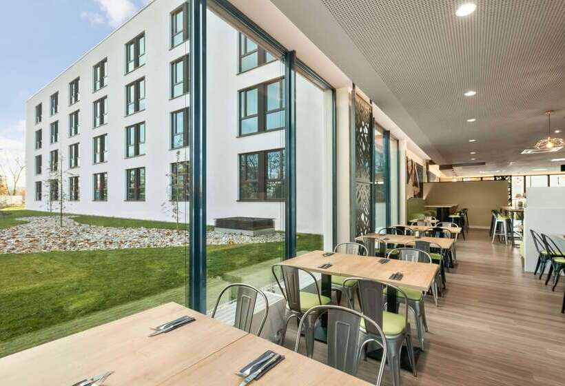 Fotos del hotel Super 8 By Wyndham Munich City North:  6