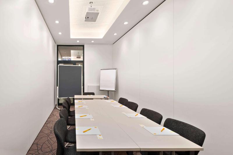 Fotos del hotel Super 8 By Wyndham Munich City North:  5