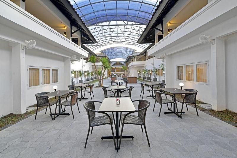 Fotos del hotel Whiz Prime  Darmo Harapan Surabaya:  9