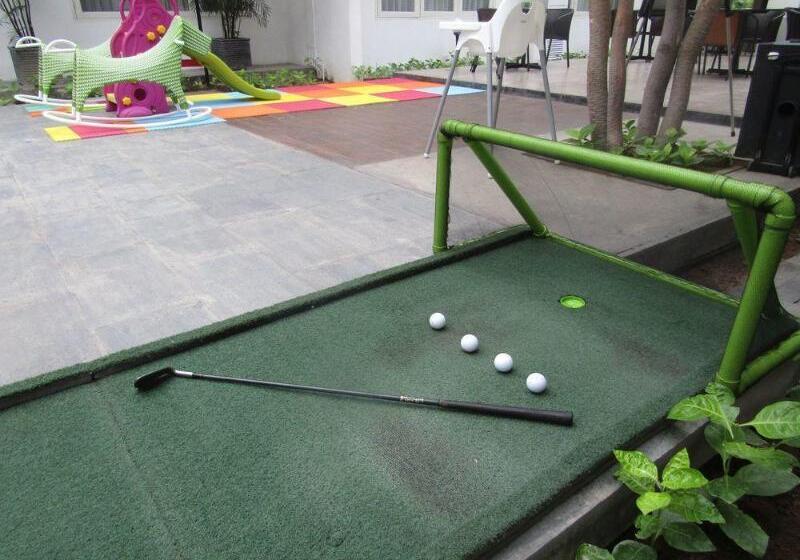 Fotos del hotel Whiz Prime  Darmo Harapan Surabaya:  16