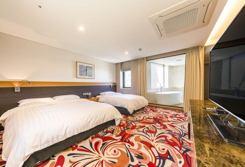 Fotos del hotel Kennystory Premium Jeju Yeondong:  17