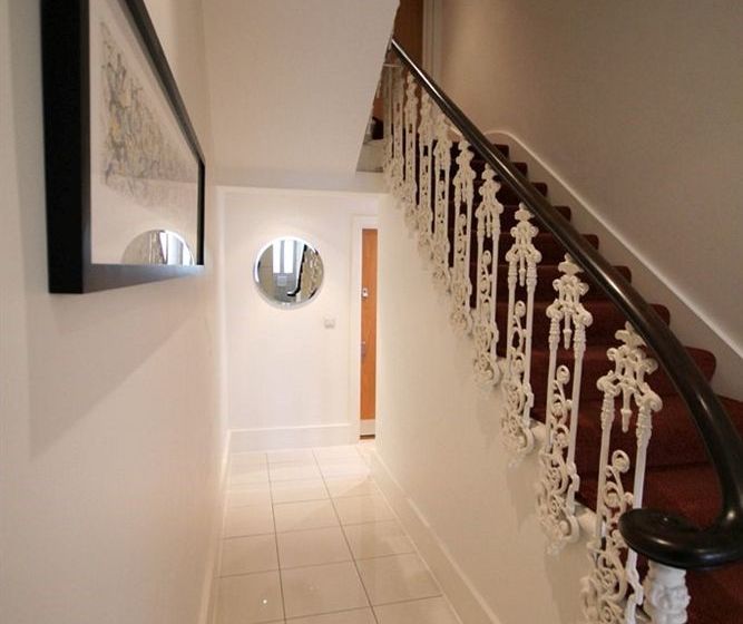 Fotos del hotel Princes Square Serviced Apartments:  2