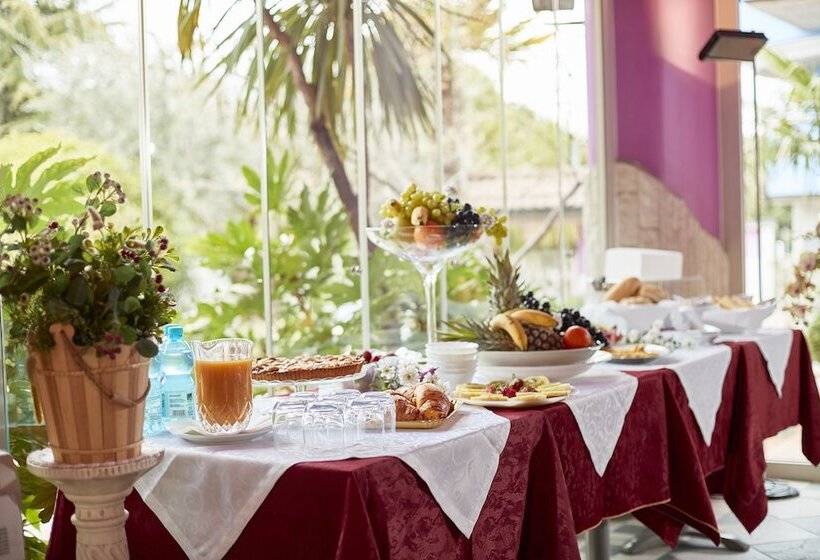 Fotos del hotel Villa Lilla:  6