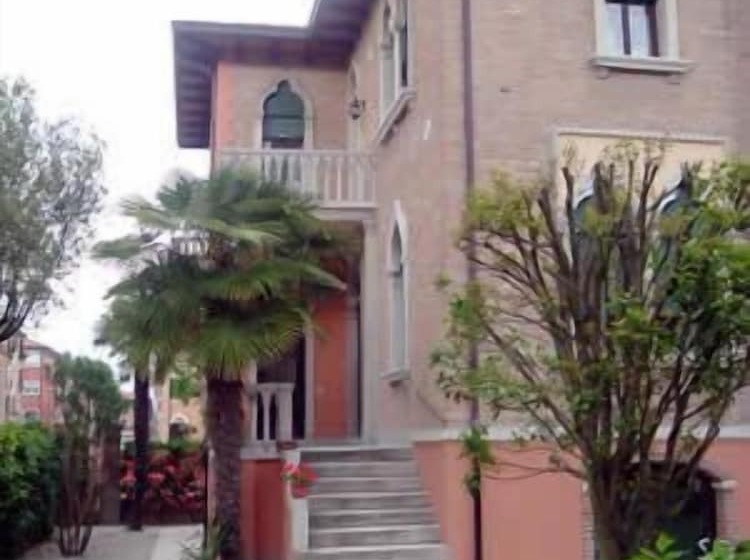 Fotos del hotel Villa Berghinz:  6