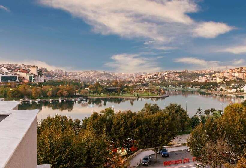 Fotos del hotel Ramada By Wyndham Istanbul Golden Horn:  8