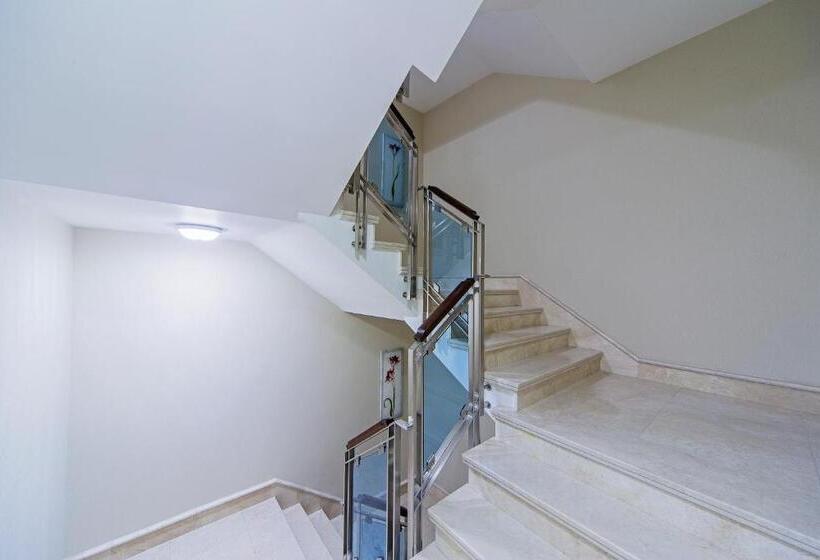 Fotos del hotel Grand Naki:  5