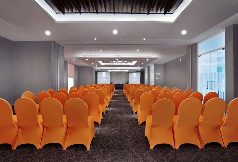 Fotos del hotel Harper Mt Haryono By Aston:  13