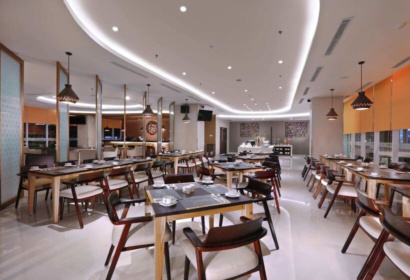 Fotos del hotel Harper Mt Haryono By Aston:  4