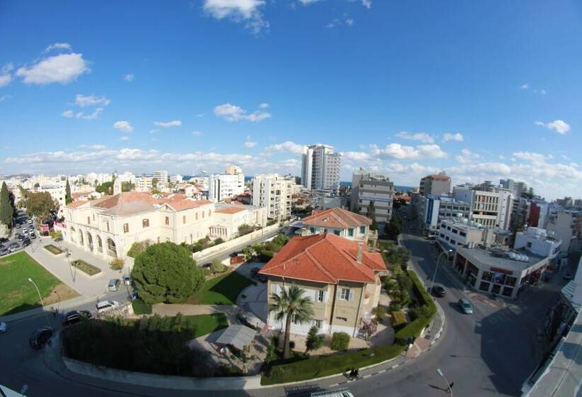 Fotos del hotel Rise:  17