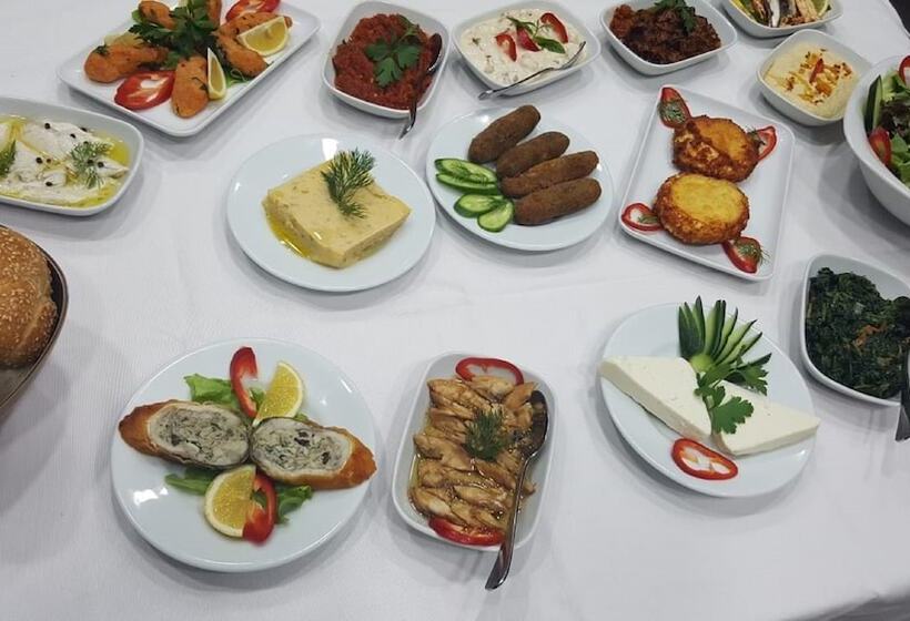 Sanat  Pera Boutique