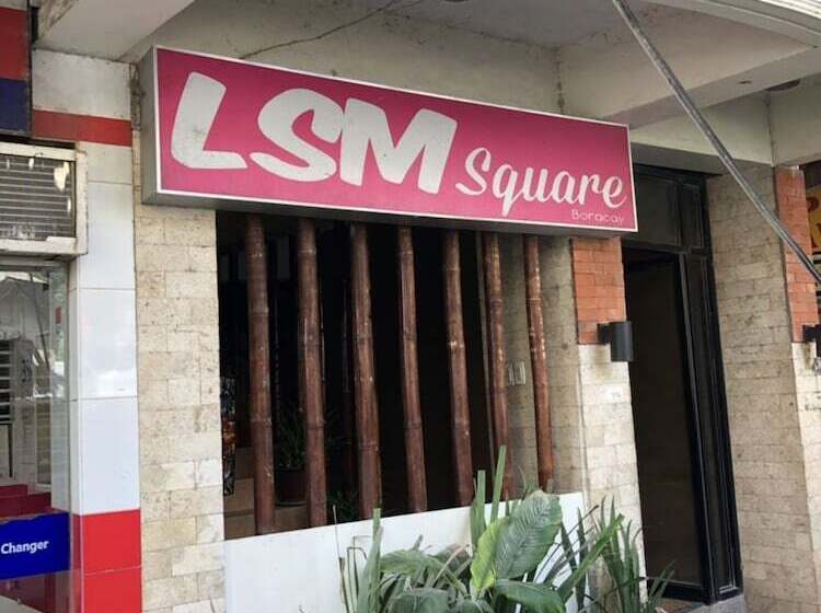Fotos del hotel Lsm Square Residence:  2