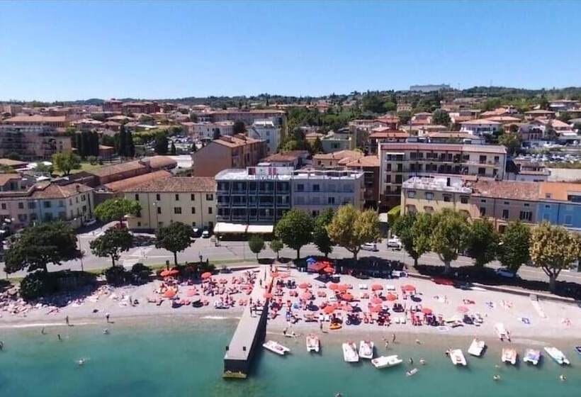 Fotos del hotel Riviera:  12