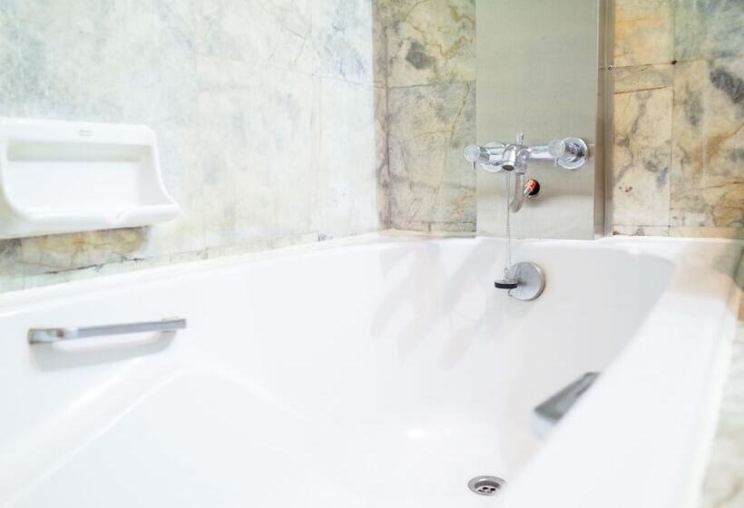 Fotos del hotel The Bavana Surawong Bangkok:  7