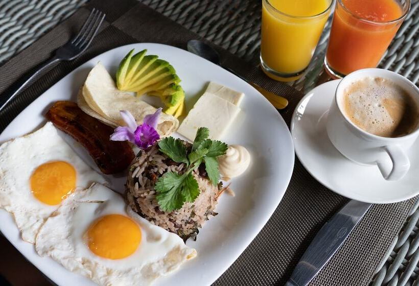 Fotos del hotel Tifakara Boutique Hotel & Birding Oasis:  13