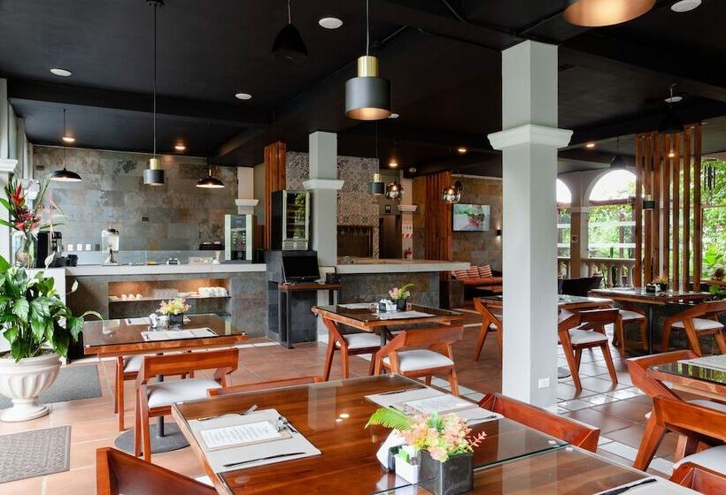 Fotos del hotel Tifakara Boutique Hotel & Birding Oasis:  25