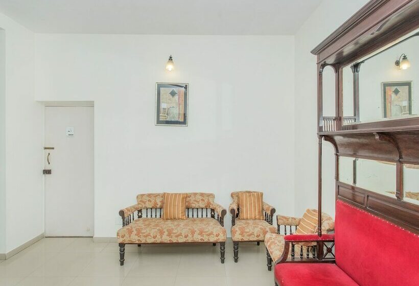 Fotos del hotel OYO 761 Hermitage Apartments:  3