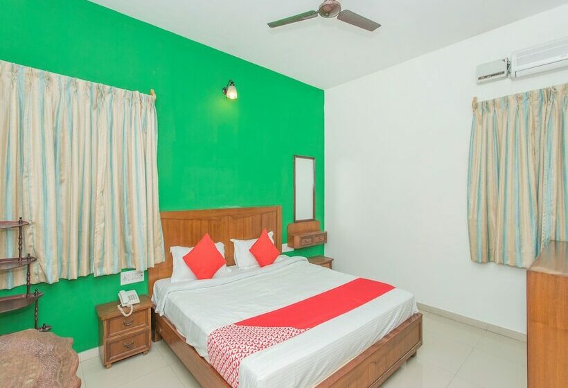 Fotos del hotel OYO 761 Hermitage Apartments:  8