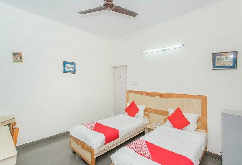 Fotos del hotel OYO 761 Hermitage Apartments:  10