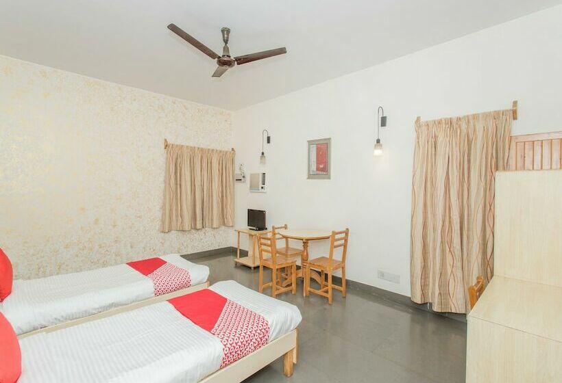 Fotos del hotel OYO 761 Hermitage Apartments:  11