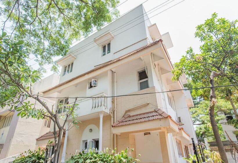 Fotos del hotel OYO 761 Hermitage Apartments:  17